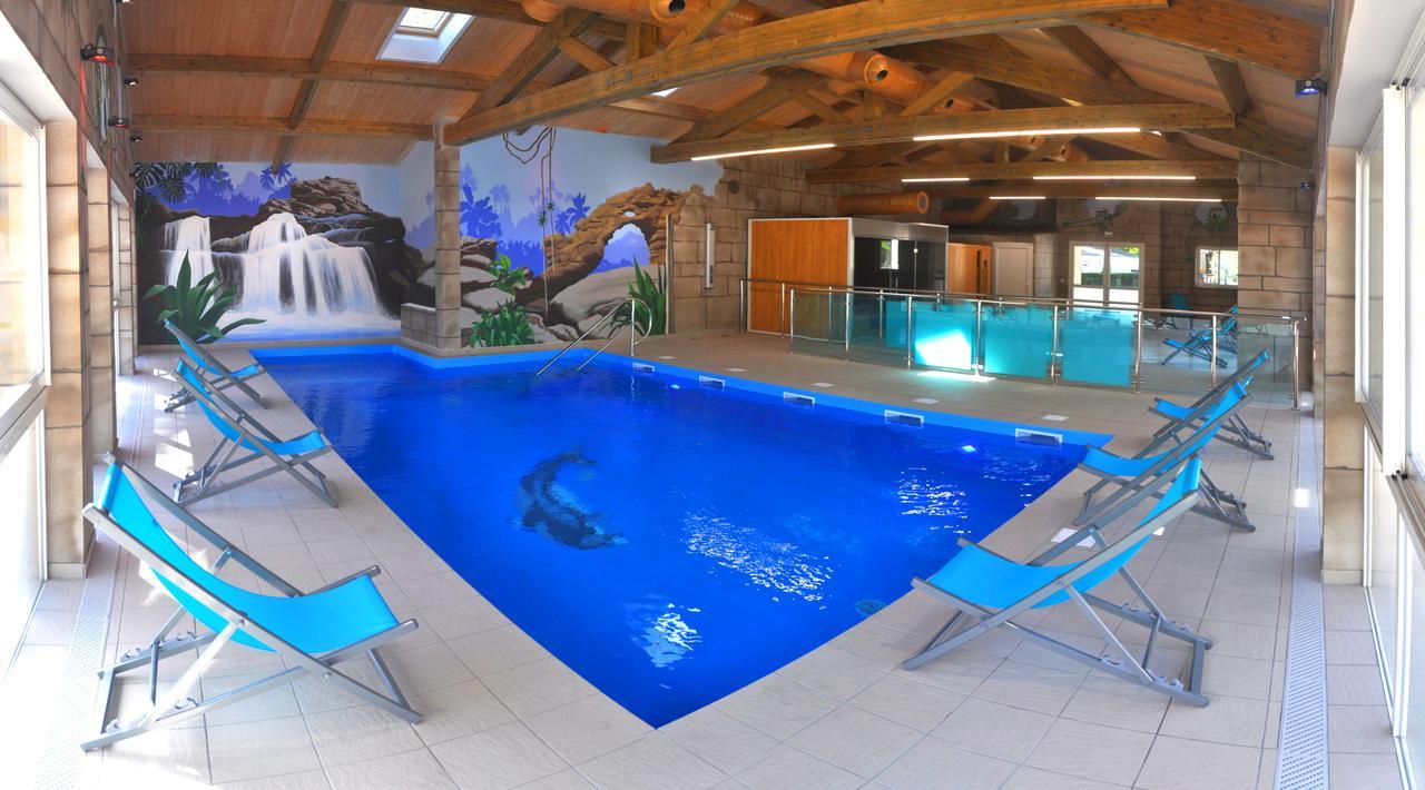 Hôtel Camping Le Dauphin à Saint-Georges-de-Didonne Extérieur photo
