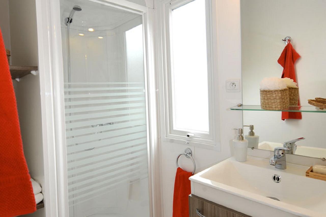 Hôtel Camping Le Dauphin à Saint-Georges-de-Didonne Extérieur photo