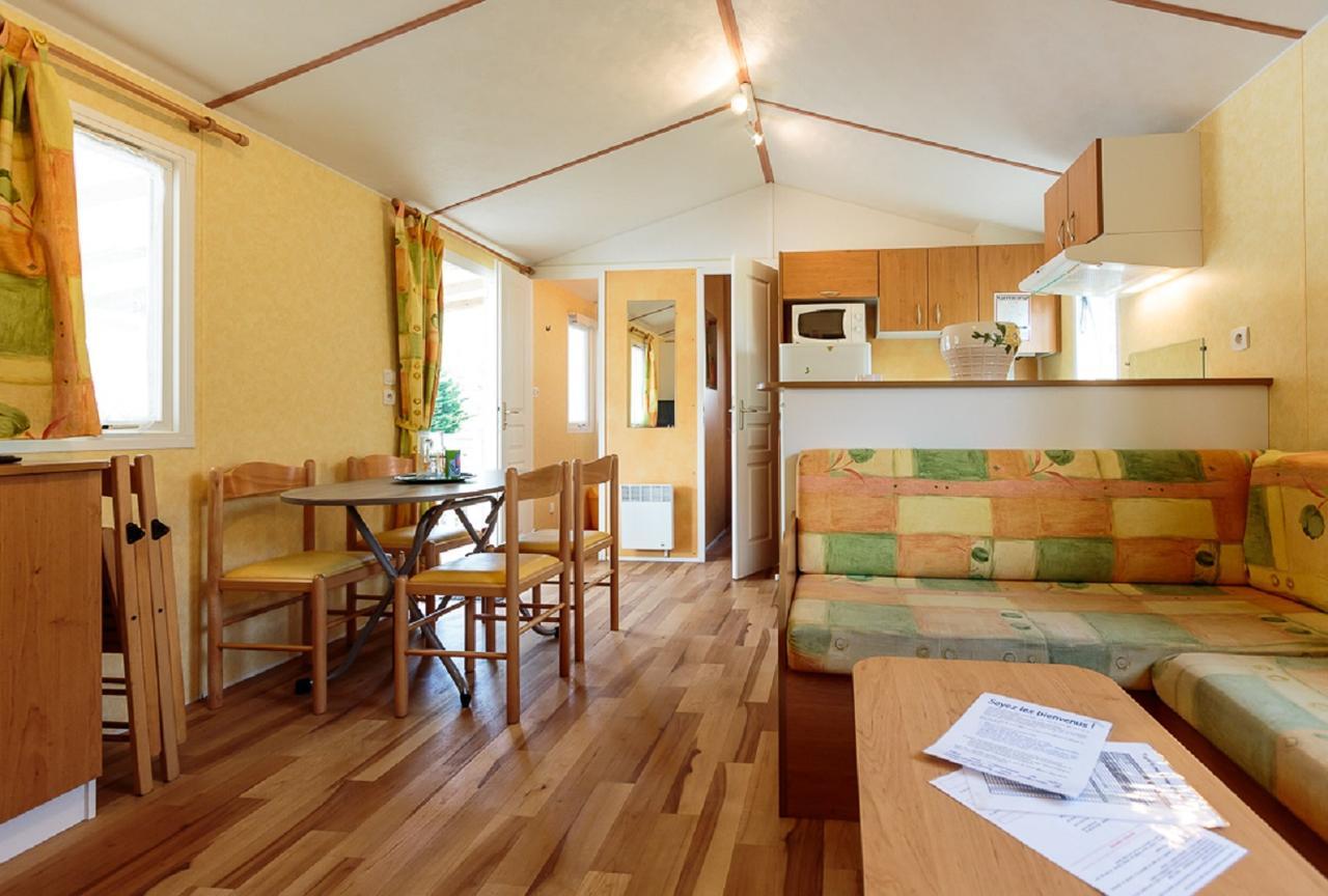 Hôtel Camping Le Dauphin à Saint-Georges-de-Didonne Extérieur photo
