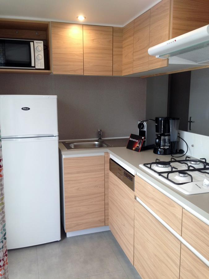 Hôtel Camping Le Dauphin à Saint-Georges-de-Didonne Extérieur photo
