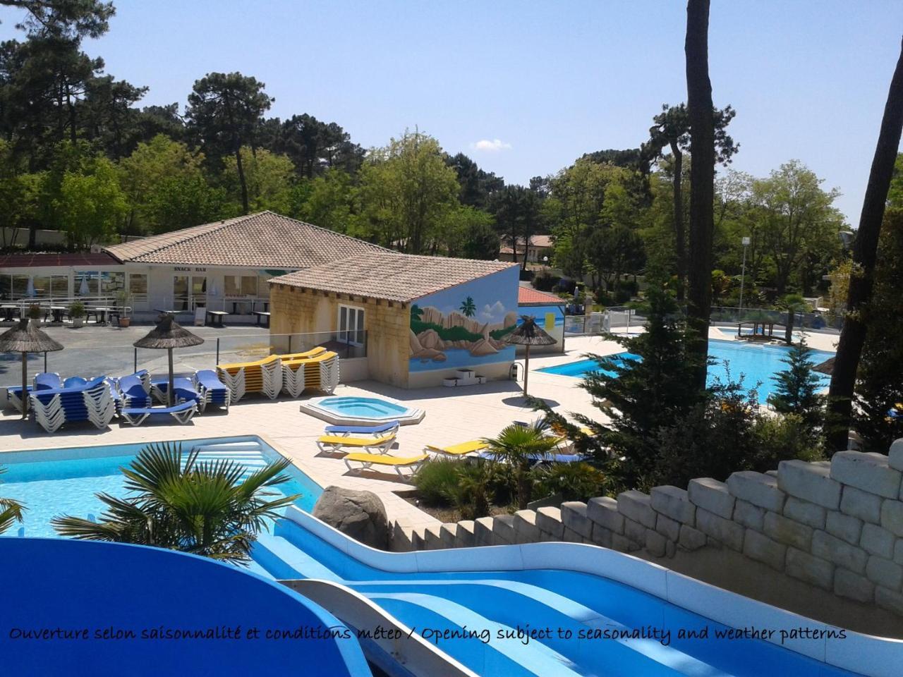 Hôtel Camping Le Dauphin à Saint-Georges-de-Didonne Extérieur photo